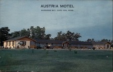 Buzzards Bay Massachusetts Austria Motel 1950s cars 1965 mailed vintage postcard