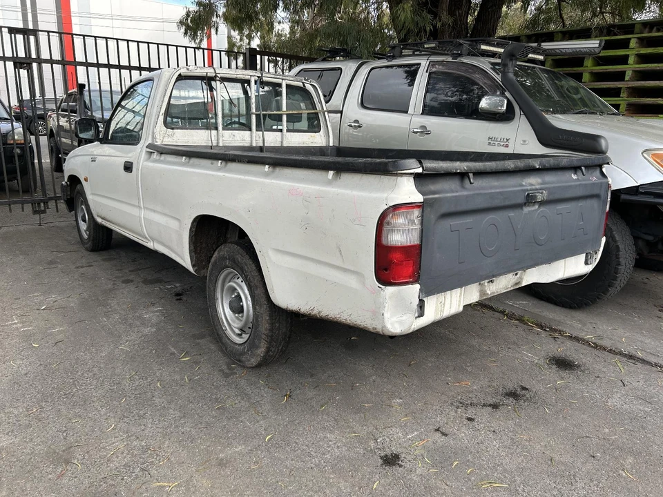 Toyota Hilux Left Front WIndow Regulator RZN149 09/1997-03/2005 - image 4 of 4