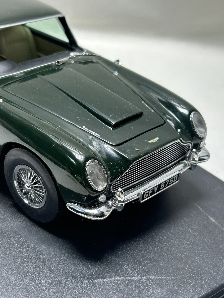 Sun Star Collectibles Diecast 1:18 1963 Aston Martin DB5 Brittish