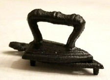 Miniature Black Iron and Trivet Sample Home Collectibles Made From Metal