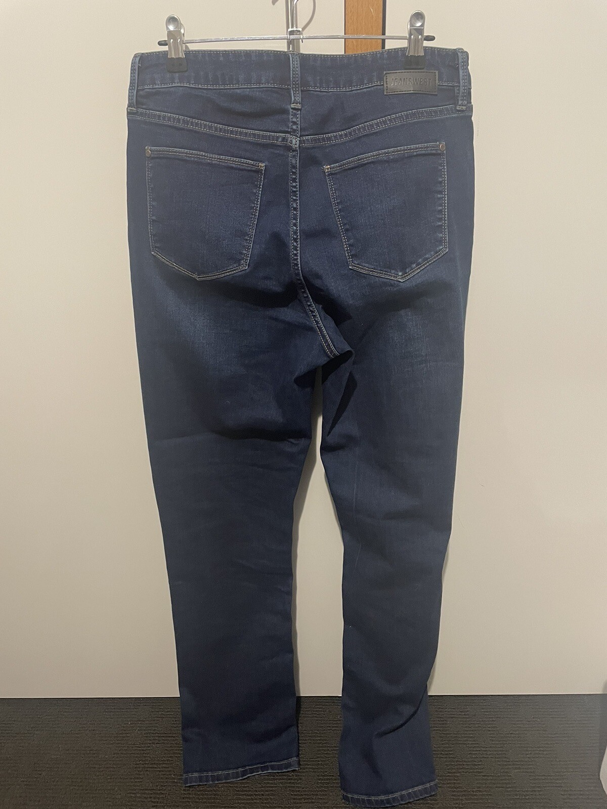 Jeanswest Curve Embracer Slim Straight Denim Ladies Jeans Size 12 eBay