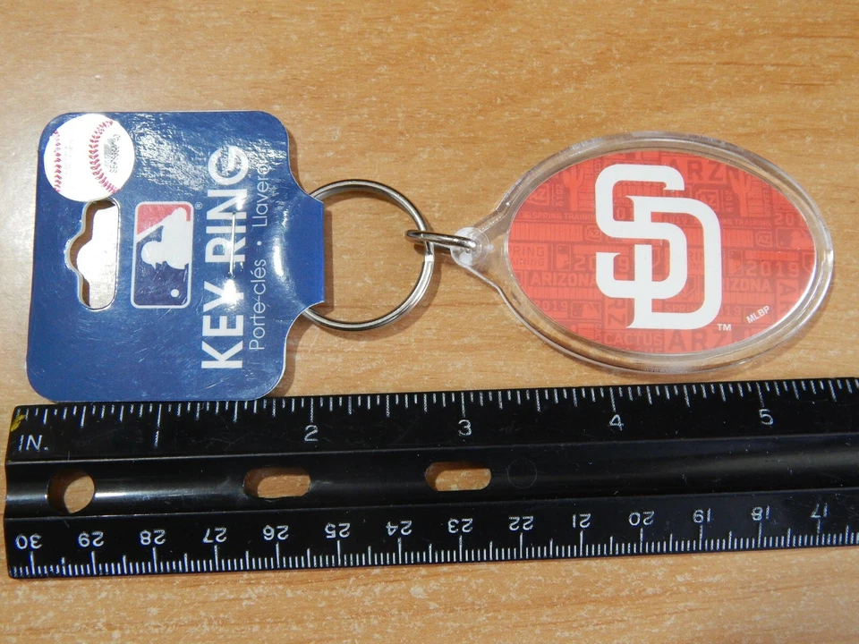 SAN DIEGO PADRES MLB 2019 OFFICIAL SPRING TRAINING CACTUS LEAGUE KEYCHAIN NWT  - Image 2 of 4