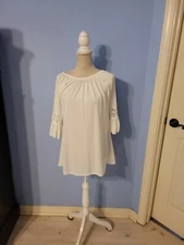 Win Win Size S/M Blouse Womens Solid Cream Tunic Round Neck 