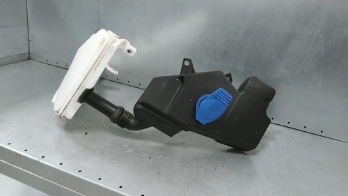 RUITENSPROEIERRESERVOIR VOOR Audi A6 (C7) 2017 4G8955451J / 4G1955432A #145865 - Picture 3 of 3