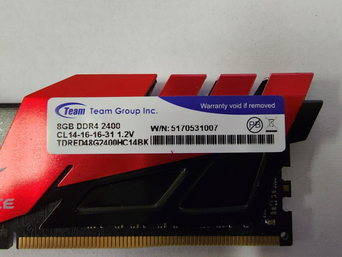 メモリ TEAM 16GB (8GBx2) DDR4-2400 v95&#39; メモリ TEAM 16GB (8GBx2) DDR4-2400 v95'の通販 by KuRoうさぎ