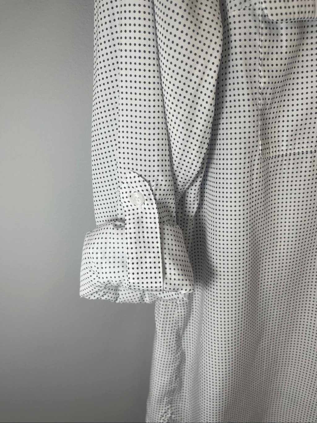 Express white polka dot button down shirt Size M - image 6
