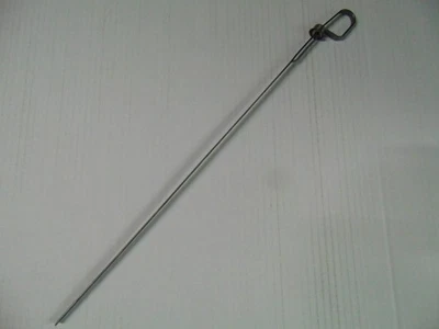 Ford 2.8 V6 Capri dipstick 1981 to 1986 and Ford 2.8 V6 Granada 1977 to 1986 - Image 1 of 2