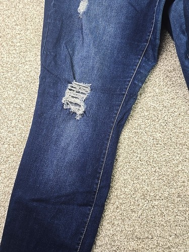 YMI Jeans Womans 18 Blue Denim Tapered Distressed Embroidered Casual Comfort - Picture 8 of 16
