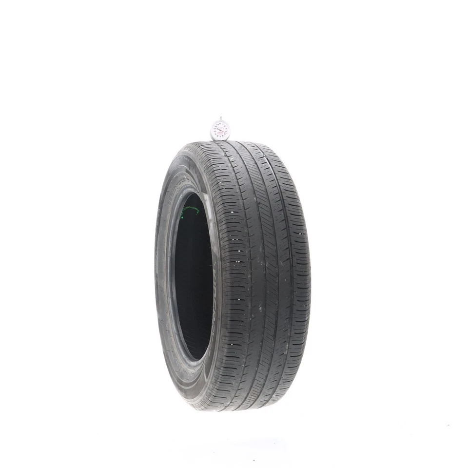 Hankook Kinergy GT 92H 205/60R16 usado - 4,5/32 Foto 2 de 4