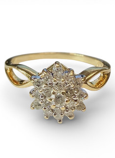 14K Yellow Gold Diamond .30 TCW Round Cluster Size 7 Ring 3.2 Grams