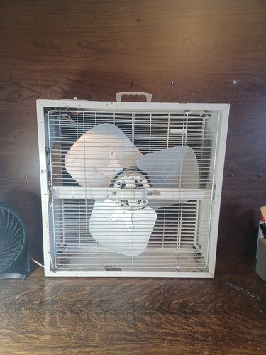 Vintage Air King Box Fan. Model P 20E Works and Has Been Cleaned Well Heavy-duty - Picture 10 of 16