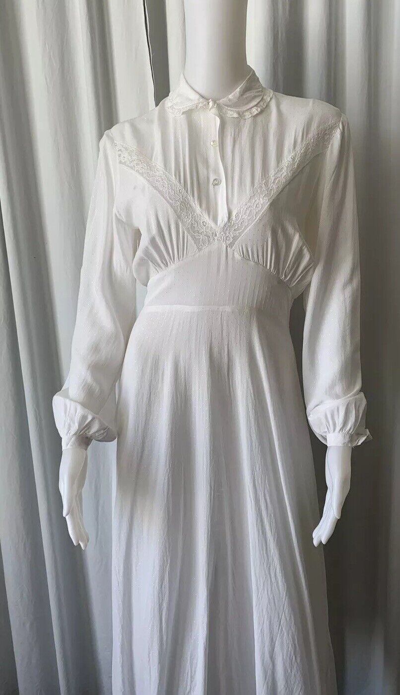 30s 40s Vintage White Rayon Bias Cut  Night Gown … - image 2