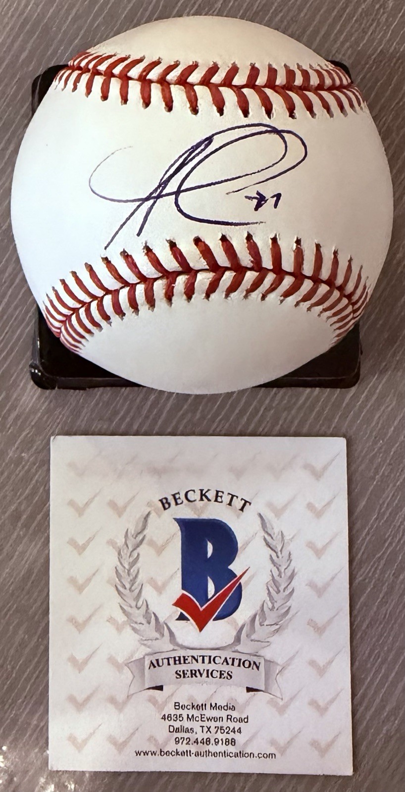 SPECTACULAR OZZIE ALBIES W/#1 BECKETT AUTHENTICATED SIGNED MINT MANFRED BASEBALL