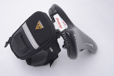 Prologo Scratch Pro Sattel, schwarz, 143 mm, PLUS Topeak Aero Wedge Satteltasche (DS5)