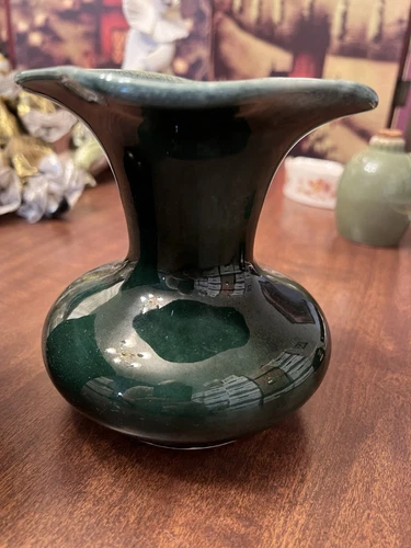 Hull F58 USA Green Drip Glaze 5.5" Vase
