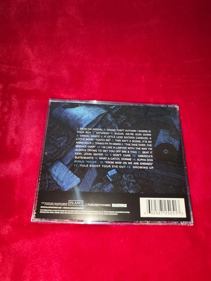 CD Album Fall Out Boy-Believers Never Die Greatest Hits (neuwertig) 1.416 - Bild 2 von 2