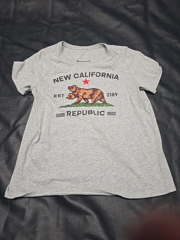 Women's New California Republic T-SHIRT Cali Bear. Size 1X