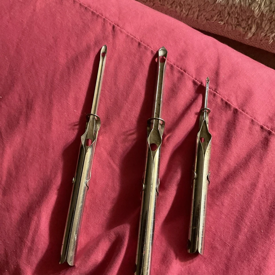 Parisian Hooked Rug Shuttle Needles 1922 3 Different Sizes. Vintage Original - Image 2 of 4