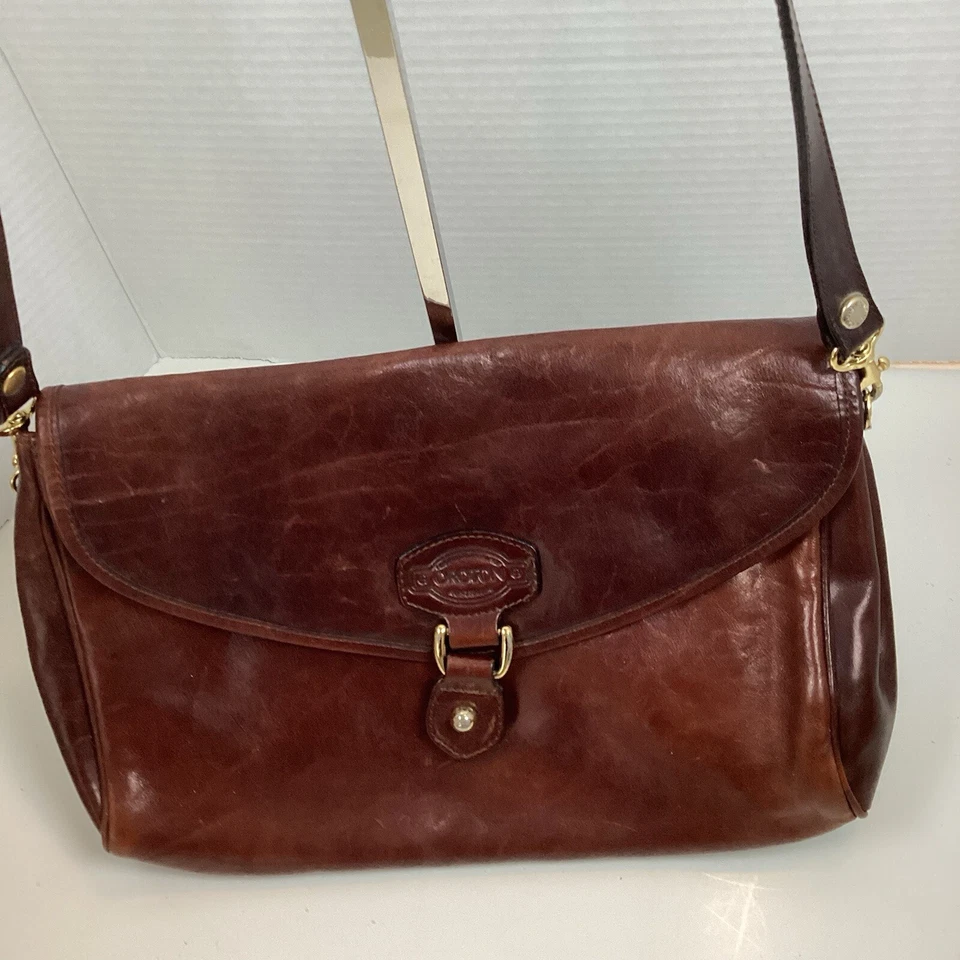 Bandolera/bolso de mano vintage Oroton de cuero de vaca con solapa frontal Foto 2 de 4