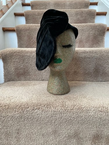 Fab Dramatic Velvet Vintage Hat!