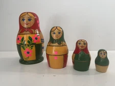 Vtg Hand Painted Wooden Russian Nesting Matryoshka Dolls Set Of 4 MADE IN USSR
