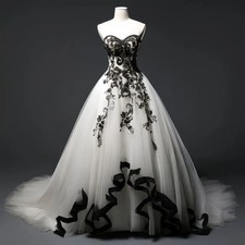 Black/Ivory Gothic Wedding Dress Piping Tiered Long Tulle Bridal Gown Sleeveless