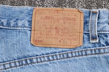 Levi's 550 Relaxed Fit Denim Shorts Vintage 90s Light Wash Men 33x9 Grunge