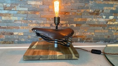 Vintage Brooks Leder Saddle Up Cycled zu Unikat Tischlampe.