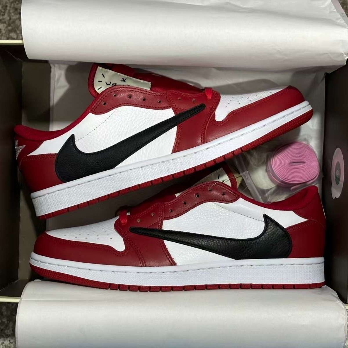 Travis Scott x Air Jordan 1 Low 