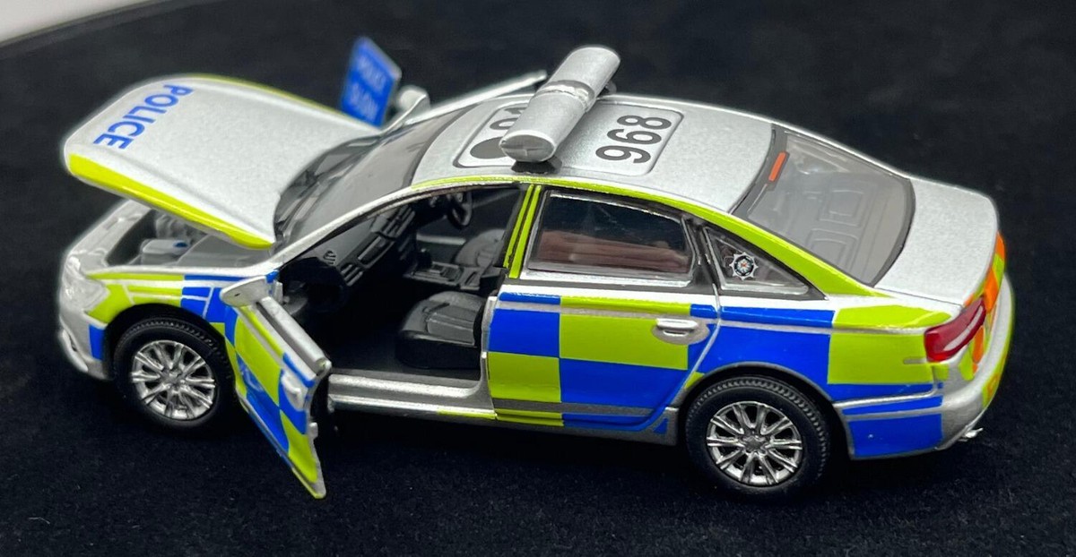 1/64 ERACAR police 警察 アウディ A6 ベンツ BENZ 1/64 ERACAR police 警察 アウディ A6 ベンツ BENZ - メルカリ