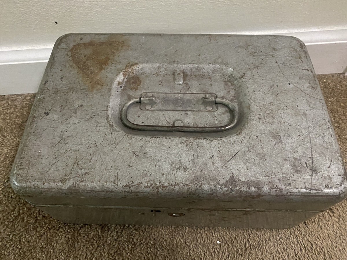 鉄製　BOX 80's il_fullxfull.6168940493_mk7c.jpg