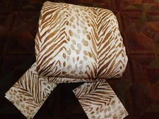 THE COMPANY STORE Animal Print Queen comforter with 2 Shams