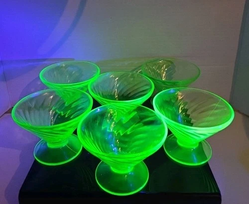 Vintage Uranium Federal Glass "Diana" Swirl dessert bowls (6)