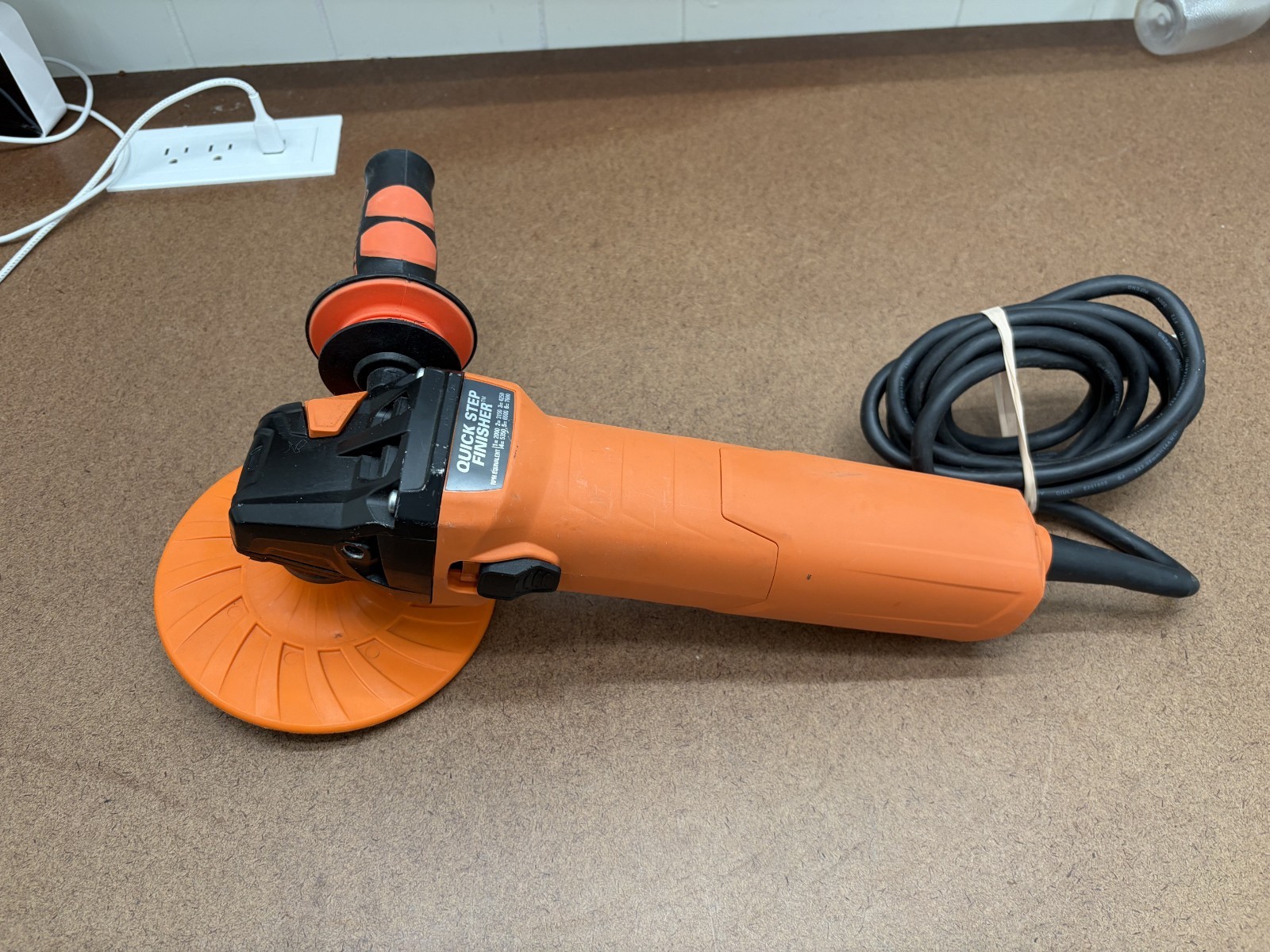 Walter 30A275 4.5-6 in. Quick-Step Sander Polisher Finisher