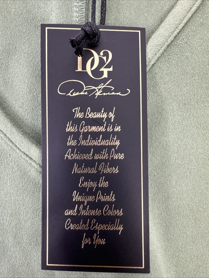 Camiseta sin mangas DG2 by Diane Gilman cuello en V imitación gamuza talla S verde dobladillo asimétrico NUEVA Foto 3 de 4