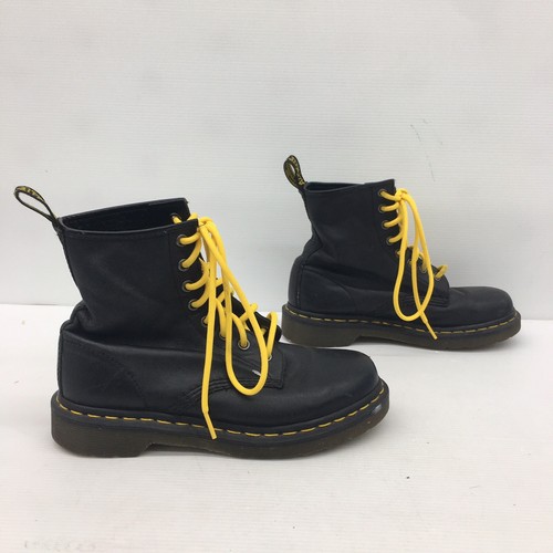 Dr Martens 11821 Black Leather 8 Eye 