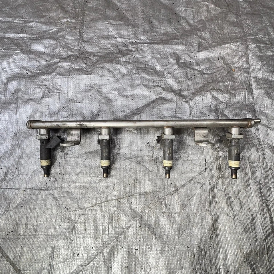 Dodge Journey 2011 2,0 L motor inyector de combustible montaje de riel OEM Foto 2 de 2