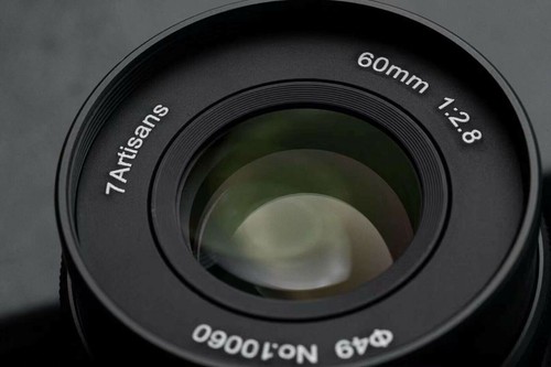7artisans 60mm F2.8 II Macro Close focus Manual Lens for Canon RF-Mount Camera - Picture 4 of 9