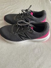 Baskets Nike running femme gris/rose – très bon état