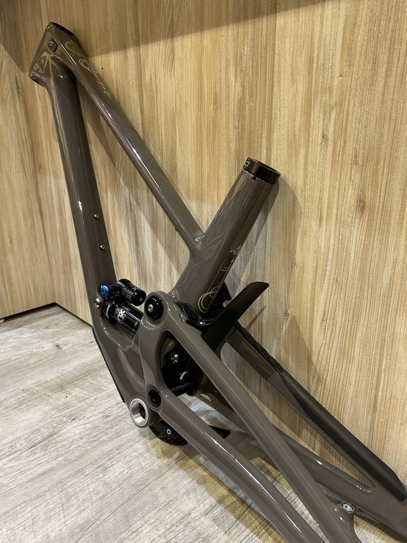 Forbidden Druid V1 Lサイズ　美品　フィルム施工済　フレーム Forbidden Druid V1 L Size Film Installed Frame | eBay