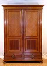 Prächtiger, großer Dielenschrank, Nußbaum um 1900...