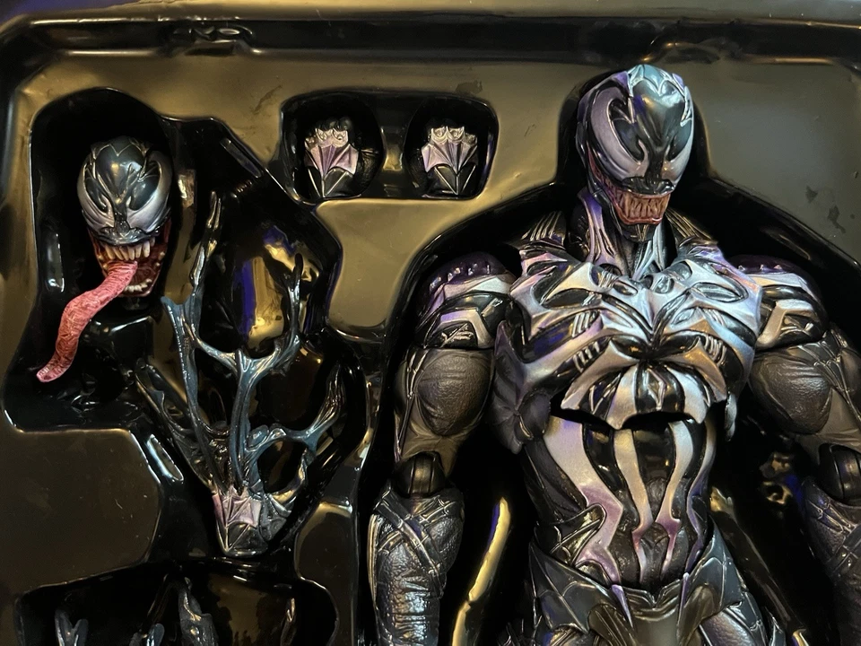 Экшн-фигурка Marvel Universe Variant Play Arts Kai Venom - Изображение 4 из 4