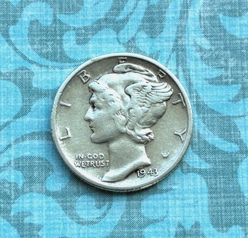 Pretty 1943 "P" Mint merc dime w/ "Extra Fine+" silver, frosty white W/  SHINE!
