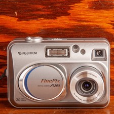Fujifilm Finepix A205 2MP Digital Point  Shoot Camera Tested Working
