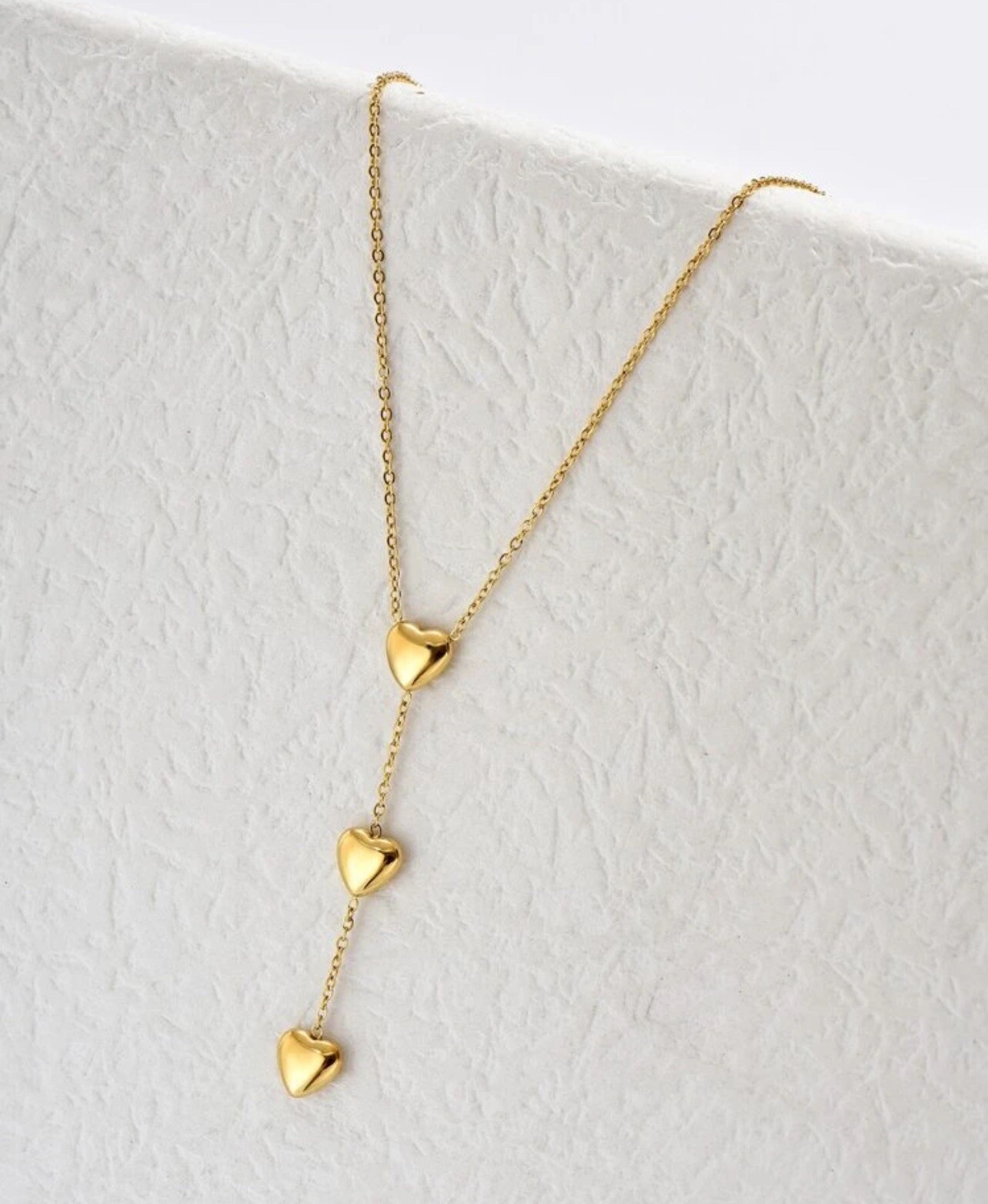 Chaine triple cœur doré ajustable le collier long idéal au quotidien