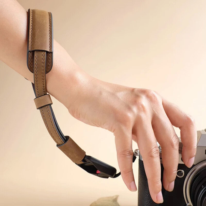 Correa de muñeca para cámara de cuero de vaca con hebilla de liberación rápida apta para Sony Nikon Fujifilm Foto 2 de 4