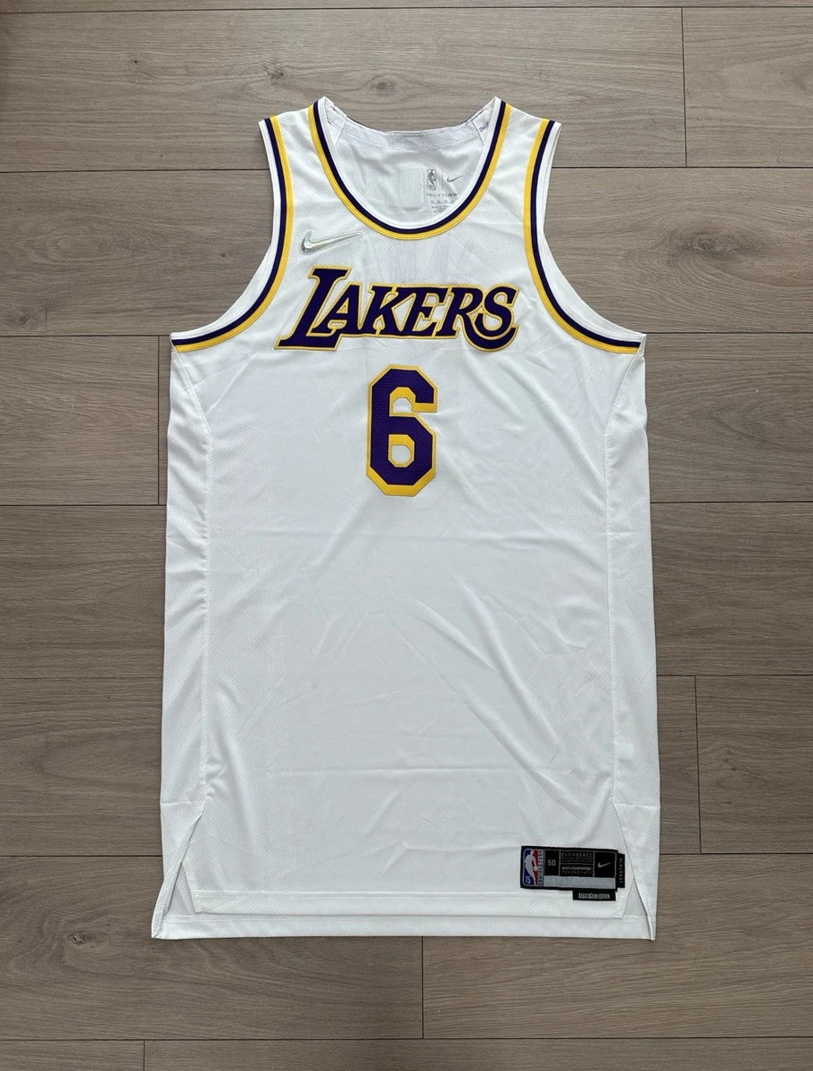 Preços baixos em Lebron James Roupas e Souvenirs para fãs de