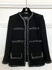CHANEL 17A BLACK TWEED CC LOGO EMBROIDERED TRIM BLAZER JACKET FR42 6/8