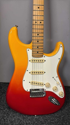 Fender Player Plus Stratocaster Electric Guitar Tequila Sunrise, Maple Fretboard - Picture 6 of 7