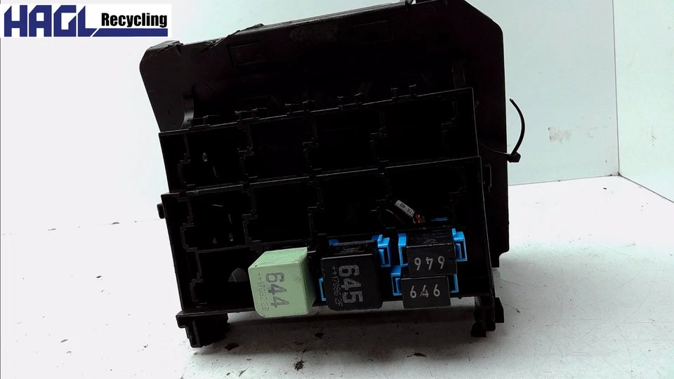 Centralina rete di bordo M relè 2x646 1x645 1x644 6C0937089D Skoda Rapid - Immagine 3 di 4